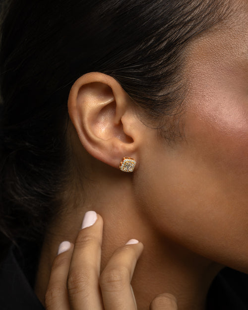 14k Yellow Gold Diamond Stud Earrings at Lucid Diamond Co.